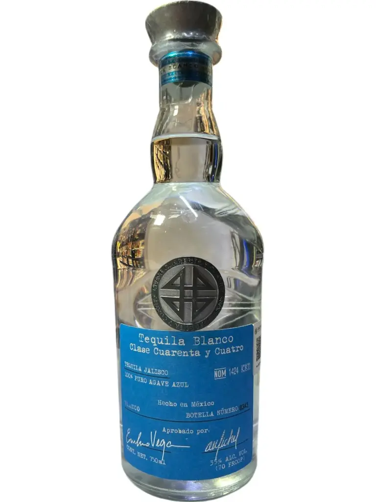 TEQUILA BLANCO CLASE CUARENTA Y CUATRO 70CL